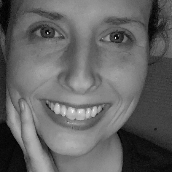 Meet your Posher, Cassidy - Picture 2 of 2